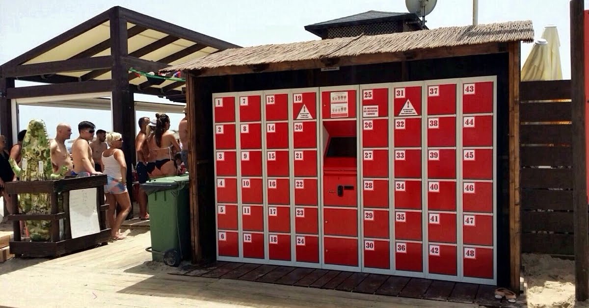 Taquillas inteligentes (Smart Lockers) en la playa España, Alicante 2016